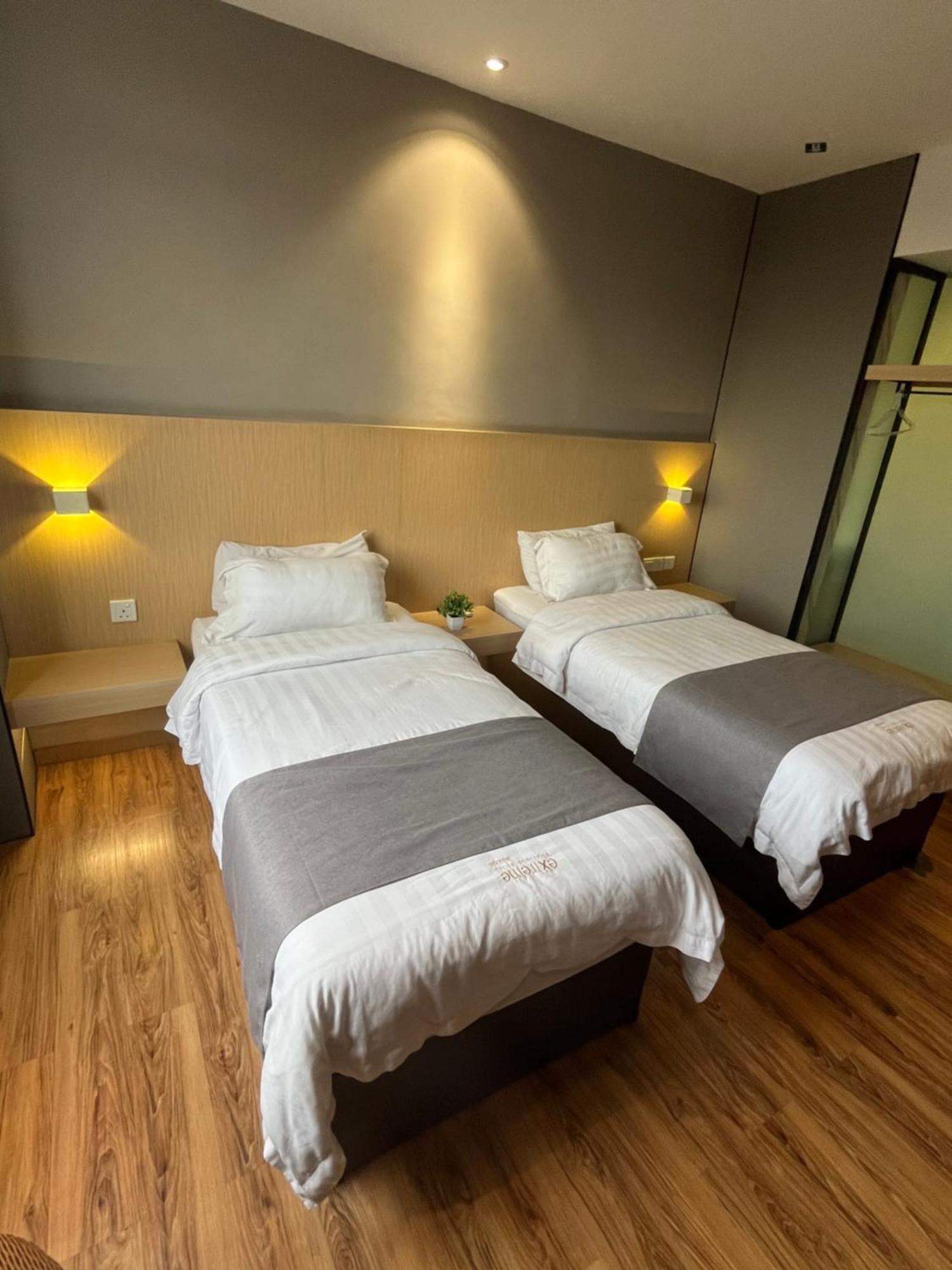 Extreme Boutique Hotel Келуанг Екстериор снимка