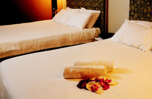 Extreme Boutique Hotel Келуанг Екстериор снимка